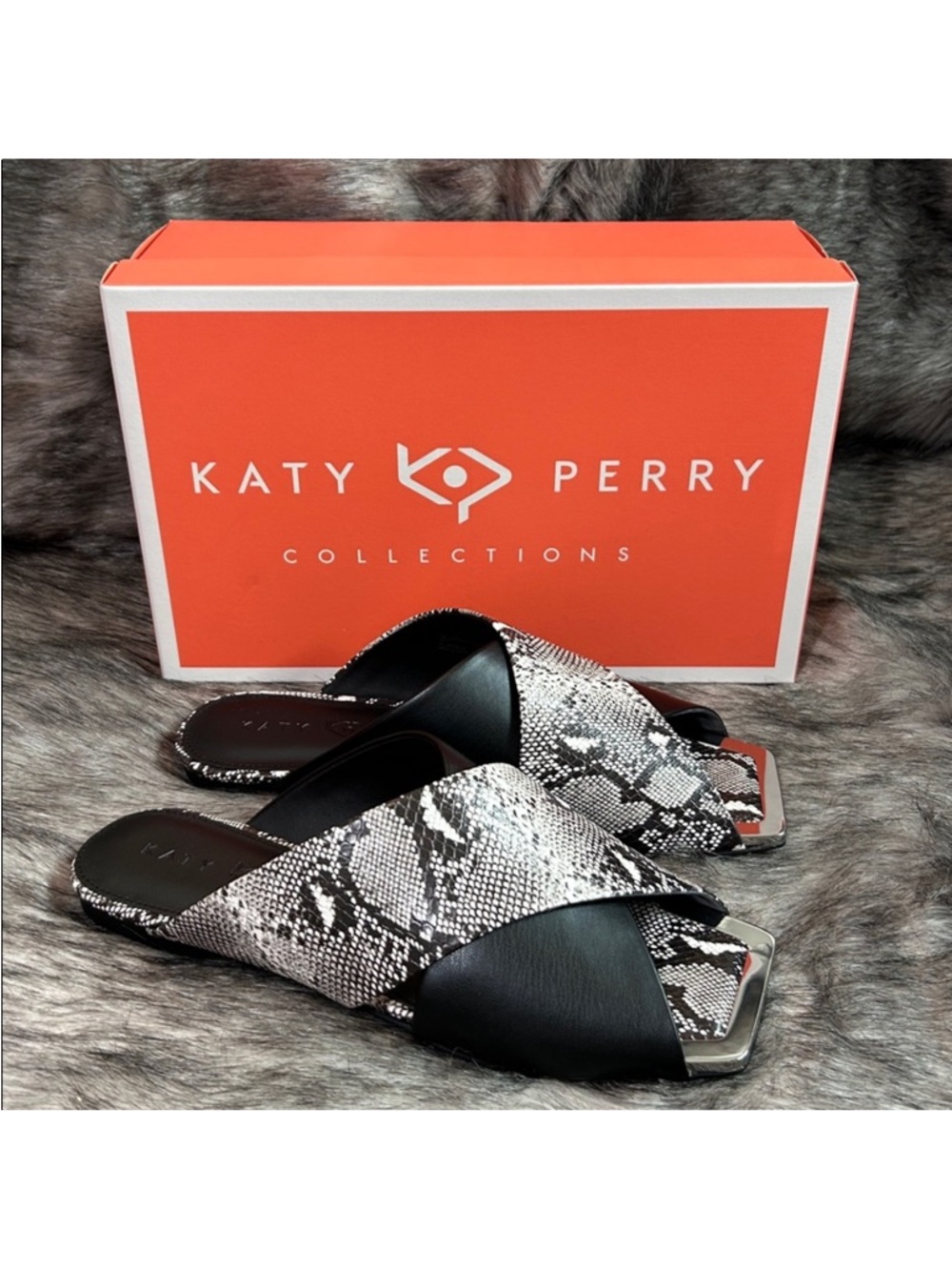 NEW Katy Perry The Checked In Slide Sandal - Black/White Multi Snake Women's 9
